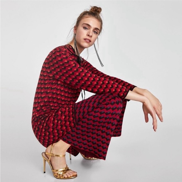 Zara Pants - Zara Knit geometric print flare pants ♦️🟪